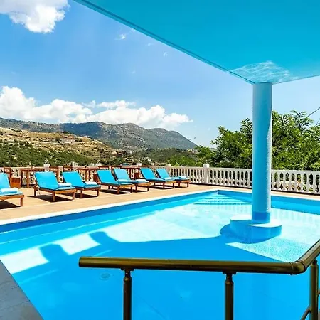 Luxury 3 - Goro, Pool, Parking And