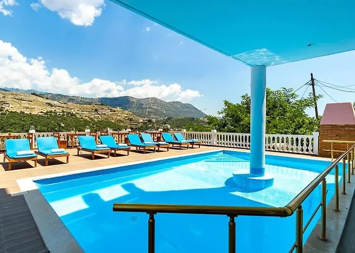 Luxury 3 - Goro, Pool, Parking And